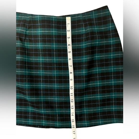 Old Navy Plaid Navy Green Polyester Mini Skirt Womens Size 4 Academia Schoolgirl - Picture 7 of 7